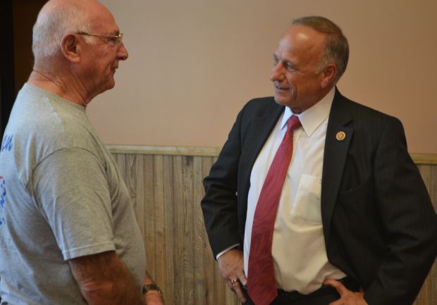 King visits with Buffington